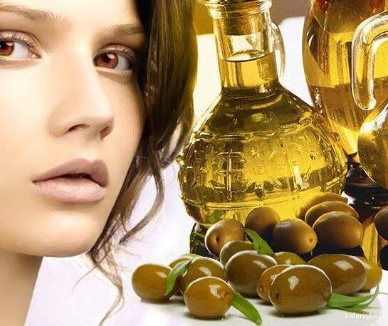 Olive oil for rejuvenating face mask