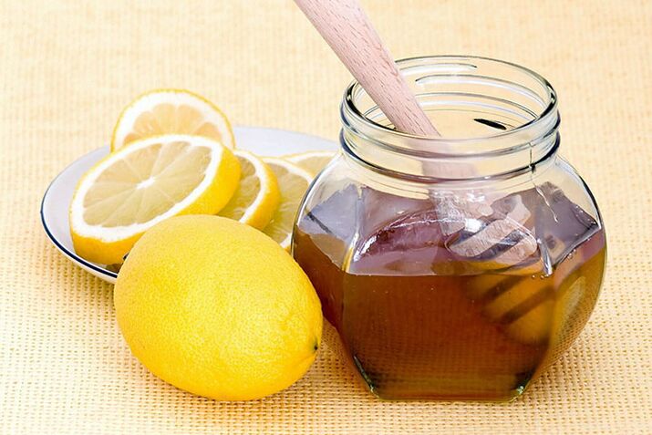 Lemon and honey are ingredients for a mask that perfectly whitens and tightens facial skin